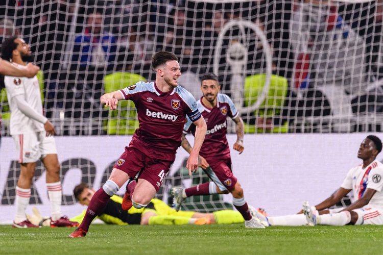 LYON, FRANCE - APRIL 14: Declan Rice of West Ham (C) celebrates his goal during the UEFA Europa League Quarter Final Leg Two match between Olympique Lyon and West Ham United at Parc Olympique on April 14, 2022 in Lyon, France. (Photo by Marcio Machado/Eurasia Sport Images/Getty Images)